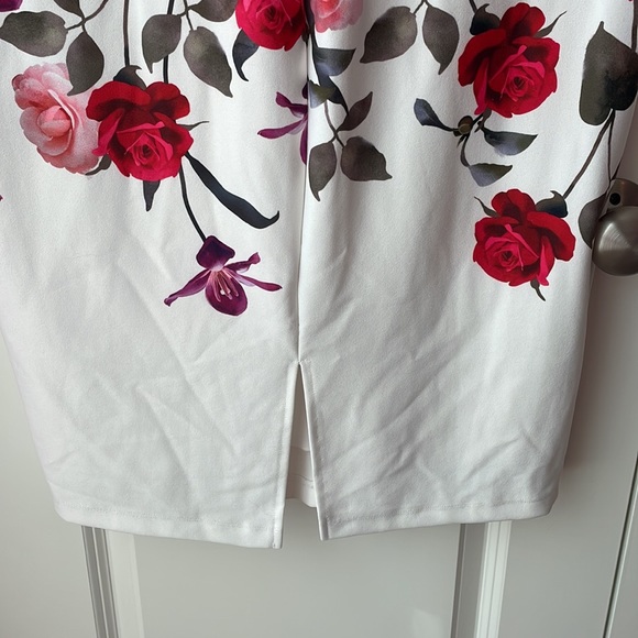 Premier Amour White, Pink & Red Floral Sleeveless Dress Size 14 - Picture 3 of 11